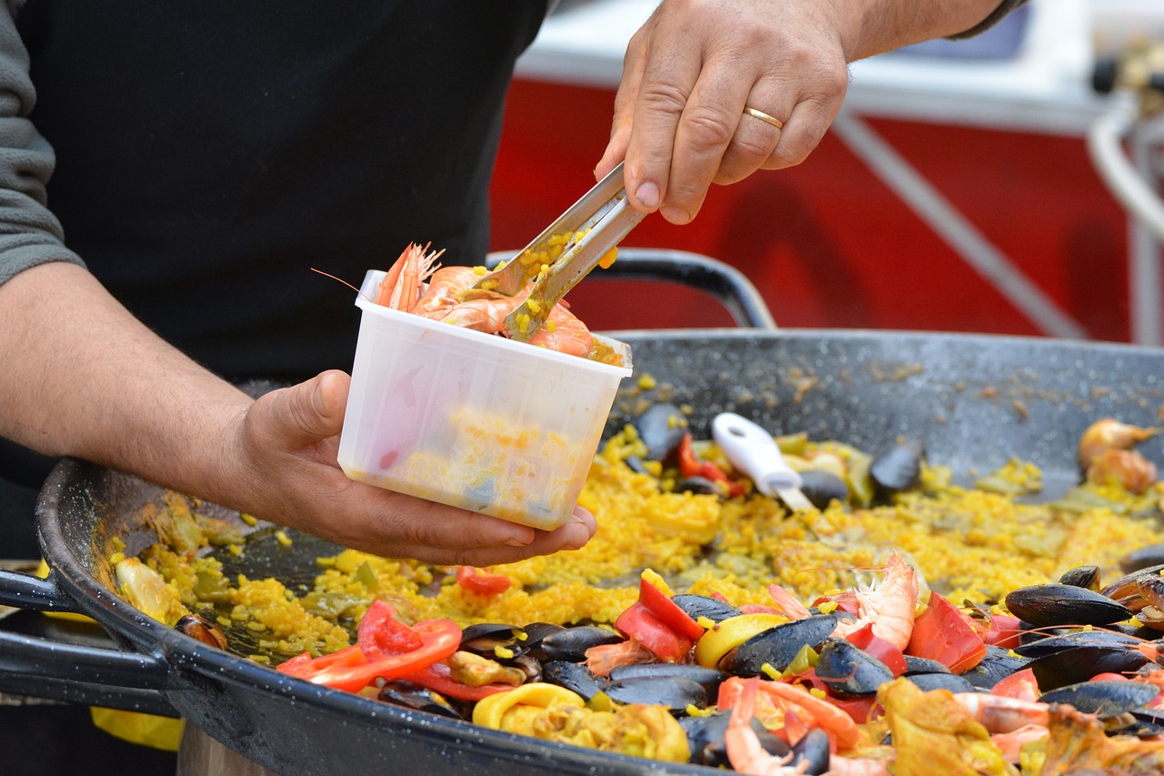 10 Restaurantes donde Comer la Mejor Paella en Málaga