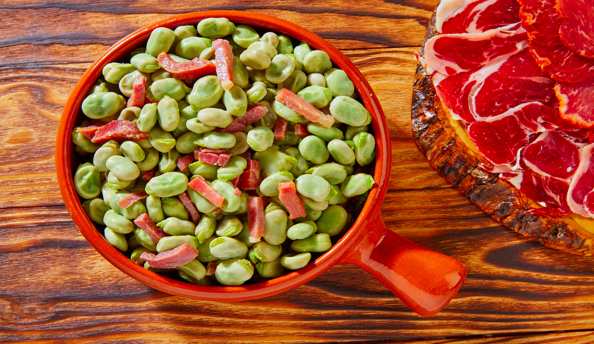 Broad beans with ham recipe