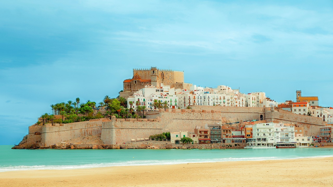 Spanish Coastline Best beaches & coastal towns in Spain!